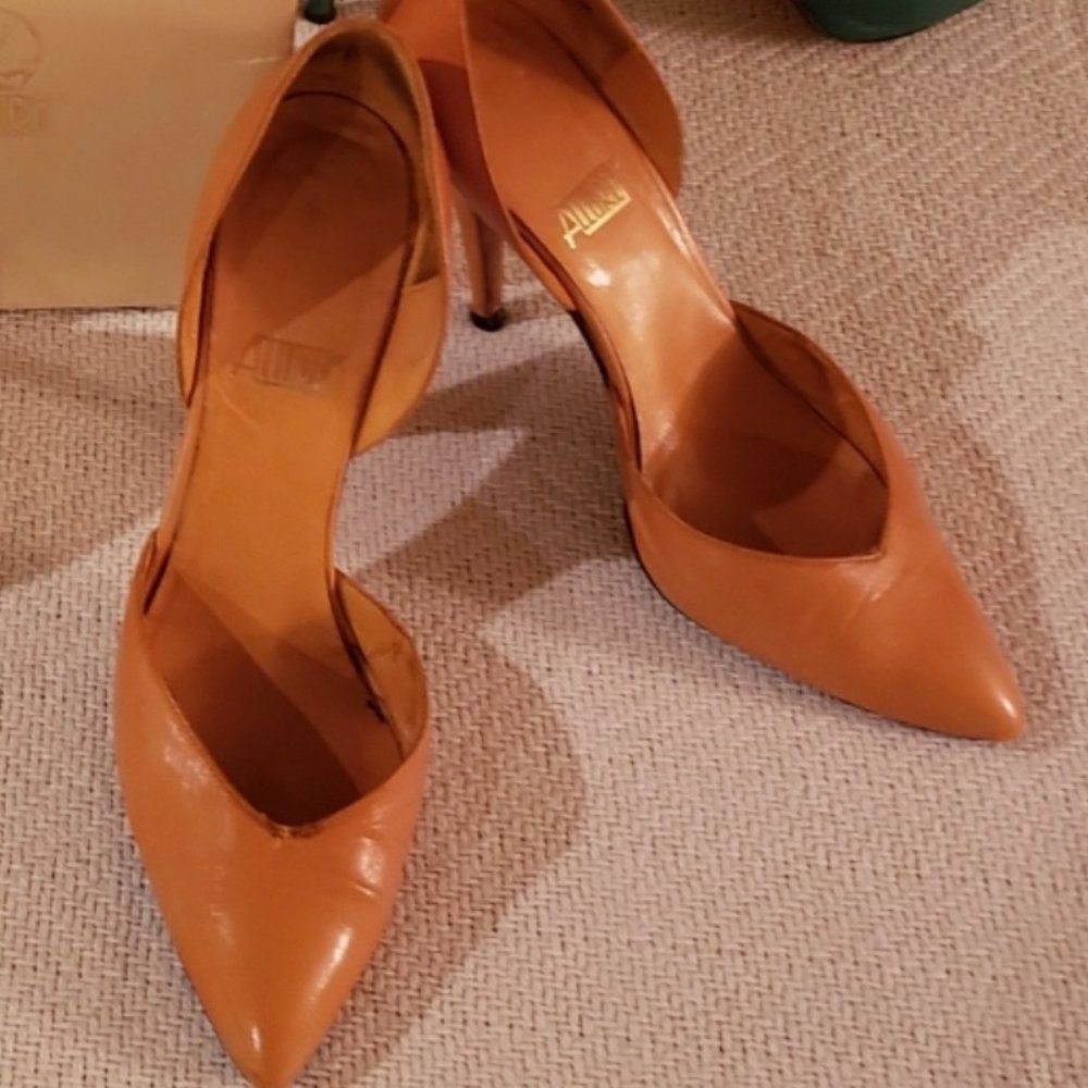 Allure Vintage Heels